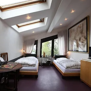 Air Boardinghouse Tulip Stockum, Zu Fuß - 3 Minuten Zur Messe Gasthof Düsseldorf